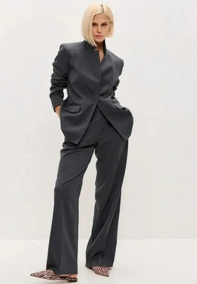 Брючный костюм Noele Boutique