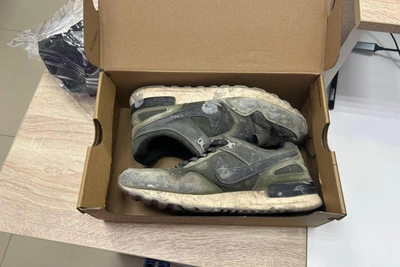 Cunning Yekaterinburg man steals sneakers by swapping with old shoes