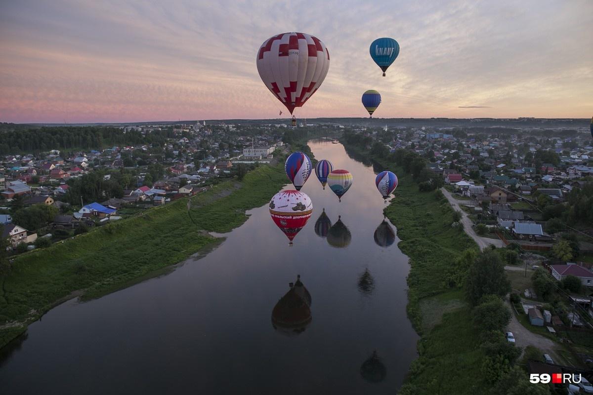 Весенняя ярмарка в кунгуре в 2024. Небесная ярмарка Кунгур 2022. Воздушная Небесная ярмарка Кунгур. Аэростаты Кунгур.