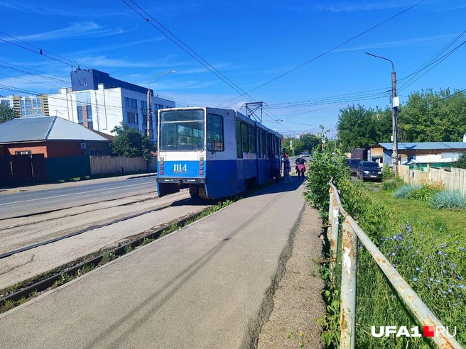 Здесь внезапно сели два человека | Источник: Марина Каримова / UFA1.RU