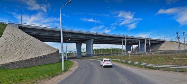 Мост построили всего 12 лет назад | Источник: yandex.ru/maps
