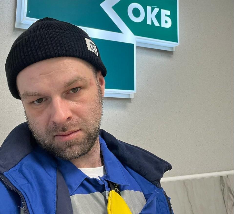 «Он просто озверел»: в Челябинске водитель скорой избил медбрата за просьбу не курить в машине