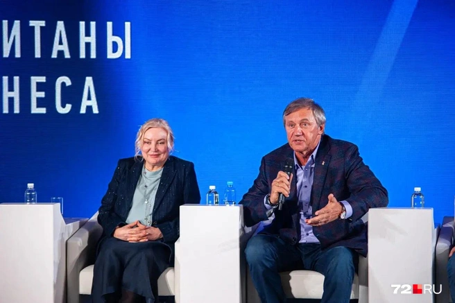 Владимир Шевчик отвечает на вопросы от бизнесменов  | Источник: Андрей Черных / 72.RU