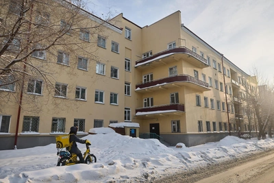 Curtains froze to windows in Novosibirsk dormitory