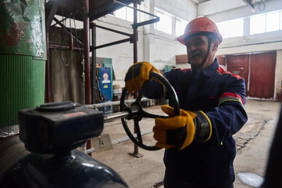 How Heating Reaches Novosibirsk Homes: An Infographic Explanation