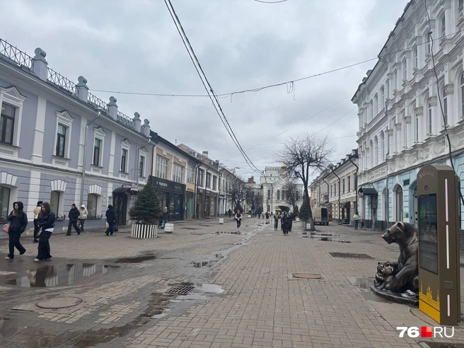 Одна из проблем предпринимателей на Кирова&nbsp;— подростки-дебоширы | Источник: Алина Сардекова / 76.RU