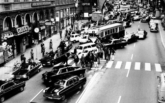 История одной фотографии: день, когда Швеция перешла на правостороннее движение