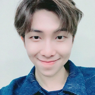 RM из BTS поддержал поклонника, завалившего экзамен по вождению