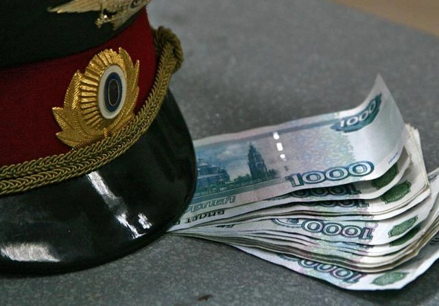 За взятку в 200 рублей рязанец заплатил 40 тыс. штрафа | ya62.ru