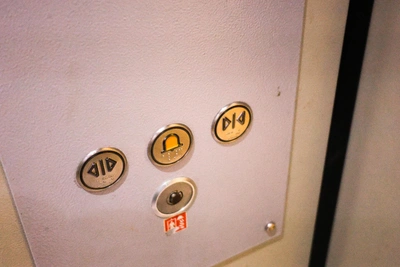 Бастрыкин взял на контроль дело о падении лифта в Воронеже