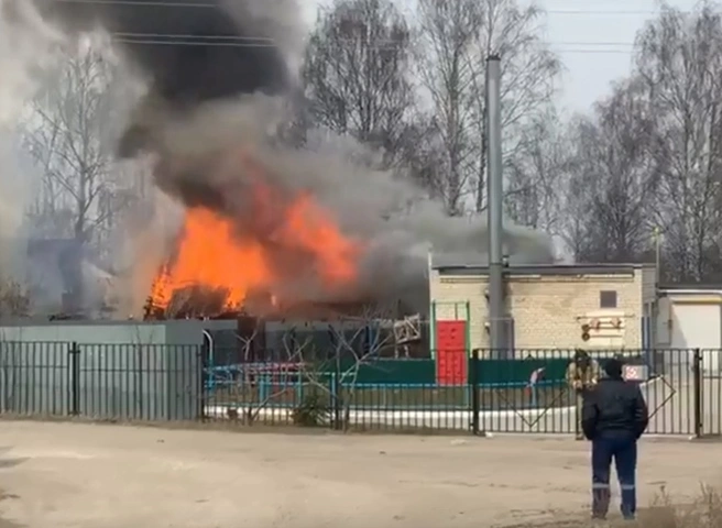 В Солотче вспыхнул пожар | ya62.ru