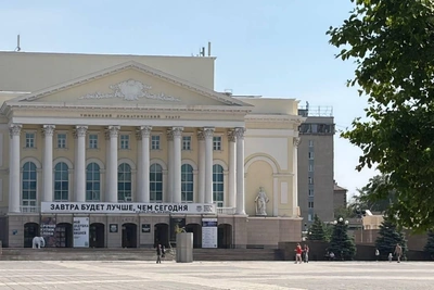 Когда включат «сухой» фонтан на площади 400-летия Тюмени?