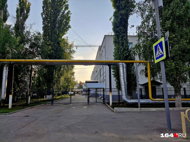 Школа, выступившая поначалу пунктом временного размещения, сейчас не работает | Источник: Виктория Федорова / 164.RU