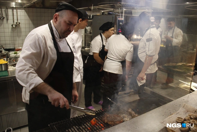 Работникам заведений бывает особенно обидно услышать жалобы на то, чего в меню нет | Источник: Стас Соколов / NGS.RU