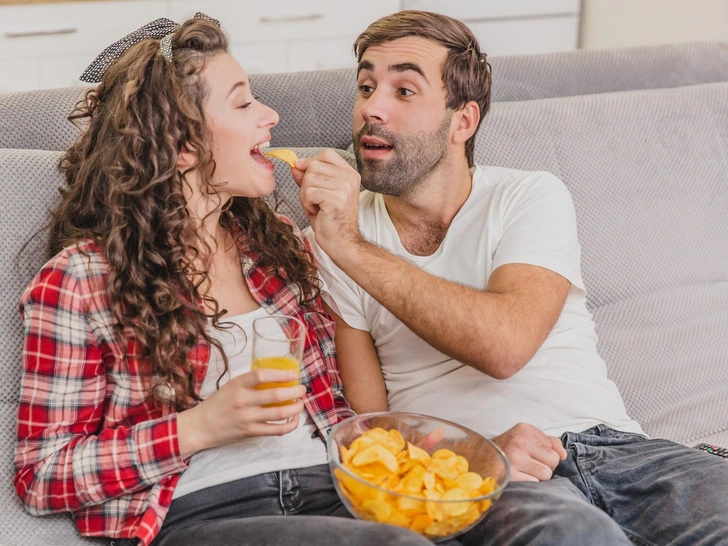 Новый ГОСТ для чипсов в России: требования к составу и качеству | Источник: iStock/Andrii Bicher