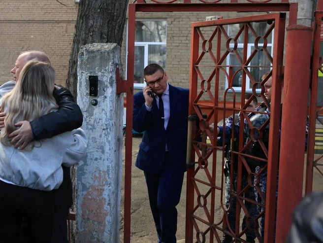 Представители городской администрации прибыли для координации действий | Источник: Михаил Шилкин