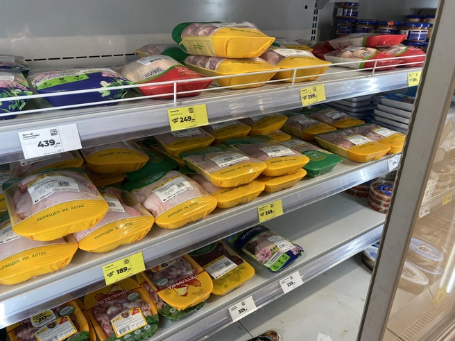 В некоторых «Магнитах» курицу продают только разделанной на части | Источник: Стас Соколов / NGS.RU