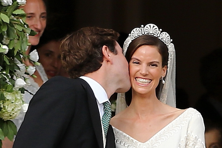 10-метровый шлейф несли четверо: принцесса Лихтенштейна вышла замуж в сказочном платье