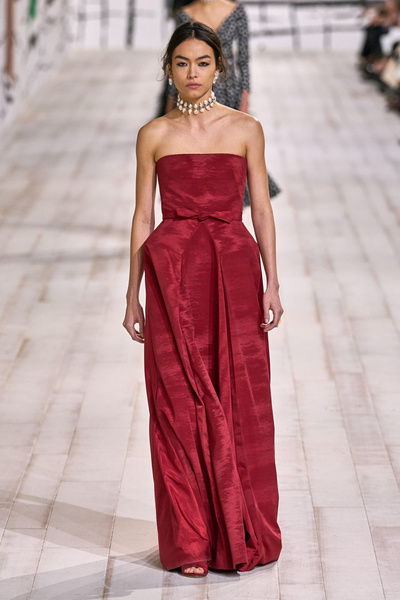10 платьев Dior Haute Couture из муара