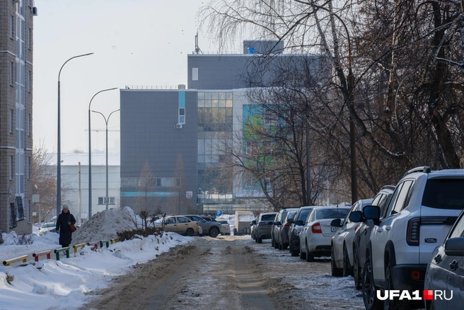 Больница в шаговой доступности | Источник: Булат Салихов / UFA1.RU