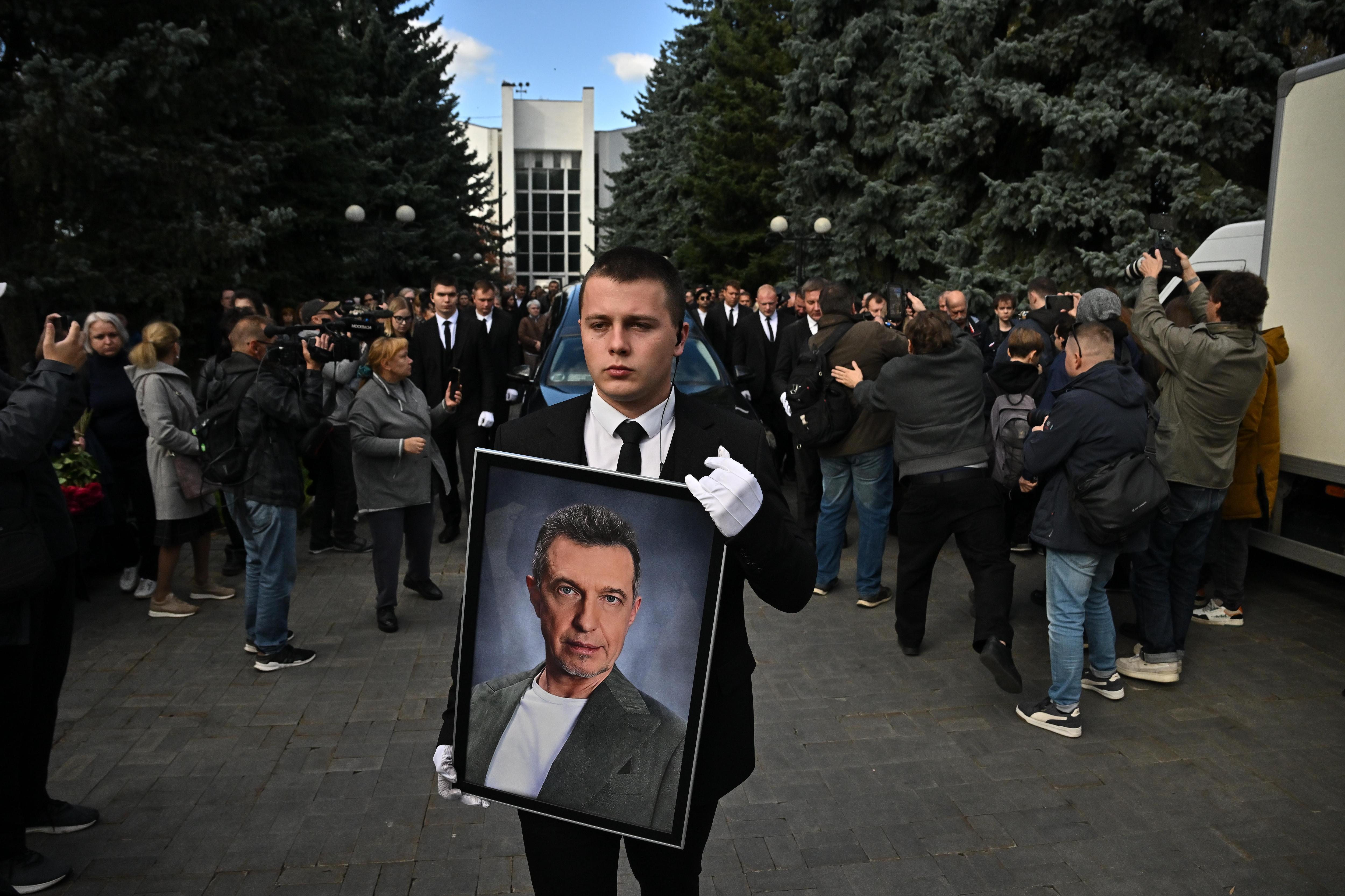 Владелец отеля сбежал, записи с камер пропали: Сергея Соседова могли убить