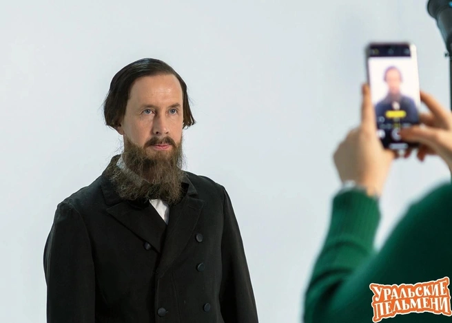 Иногда Сергей Калугин принимает участие в шоу в качестве актера | Источник: «Уральские пельмени» / Vk.com