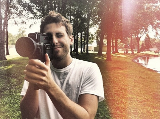 Сквозь тусклое стекло: в Instagram появится видео