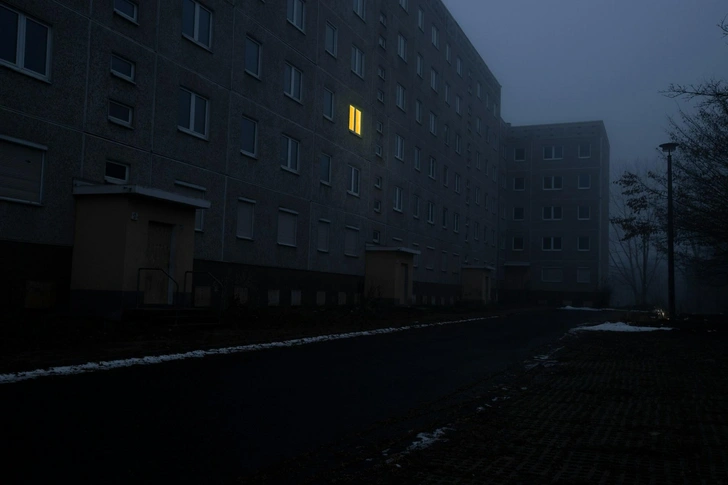 Двенадцатый гость | Источник: Robert Wiedemann / Unsplash