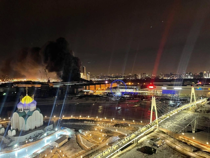 В «Крокус Сити-Холле» стрельба: погибли минимум 10 человек, в зале пожар | woman.ru
