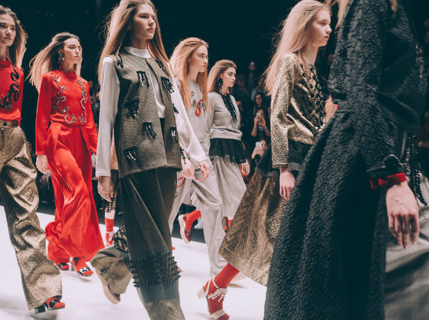 Фото №1 - Четвертый день Mercedes-Benz Fashion Week Russia 2017