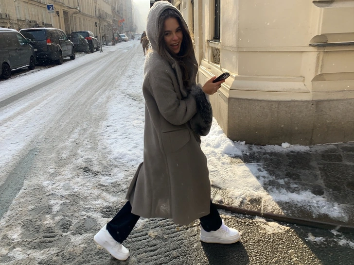 женские зимние кроссовки, модные кроссовки, модные кроссовки зима 2026, кроссовки зима 2026, модные кроссовки зима 2026, кроссовки тренд 2026 зима, трендовые кроссовки зима 2026, кроссовки зима 2025 2026 | Источник: theDay/higgsfield