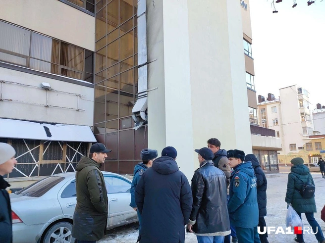 Огонь уже потушен, МЧС выясняет обстоятельства случившегося | Источник: Артем Булычев