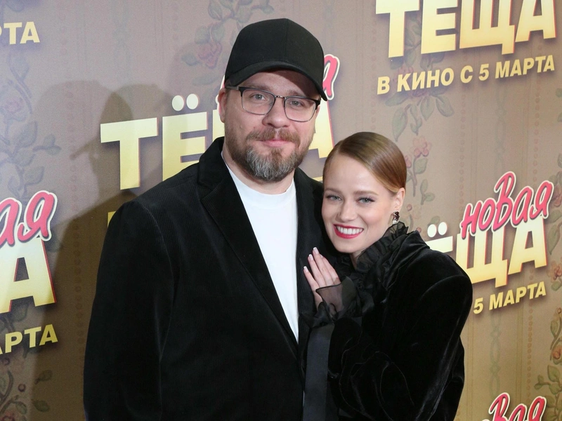 «Наша девочка родилась!» Катерина Ковальчук показала фото с дочкой и Харламовым