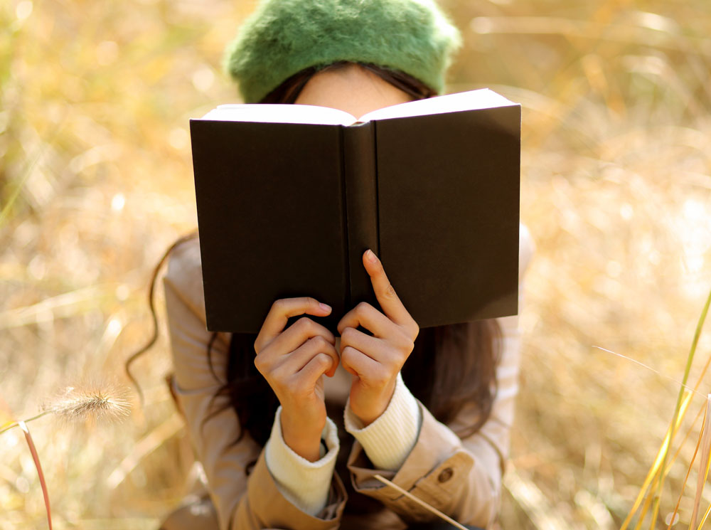 В паутине загадок: 8 лучших детективных новинок | marieclaire.ru