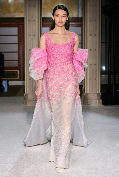 Казахстанка Лиза Хан закрыла показ Pamella Roland в Нью-Йорке | Источник: Pamella Roland