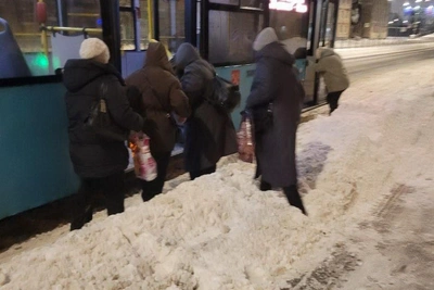 Петербург устраняет последствия аномального снегопада