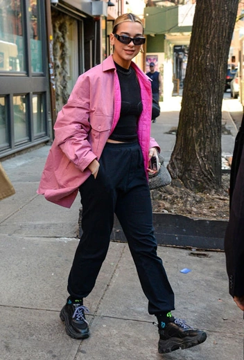 Дуа Липа в Нью-Йорке | marieclaire.ru