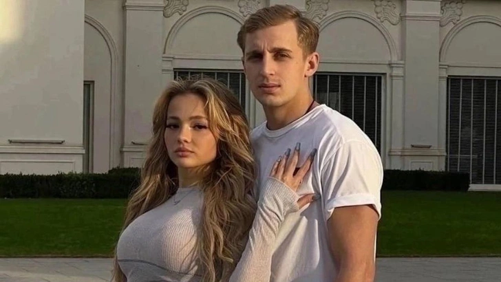 Валя Карнавал с блогером Сашей Стоуном