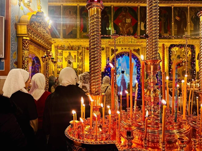 Золотое убранство храма поражает красотой и величием | Источник: «Дмитрий Кощенко» / T.me