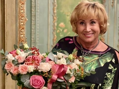В белом платье и 4-й раз под венец: Лариса Копенкина выходит замуж за молодого криптомиллиардера