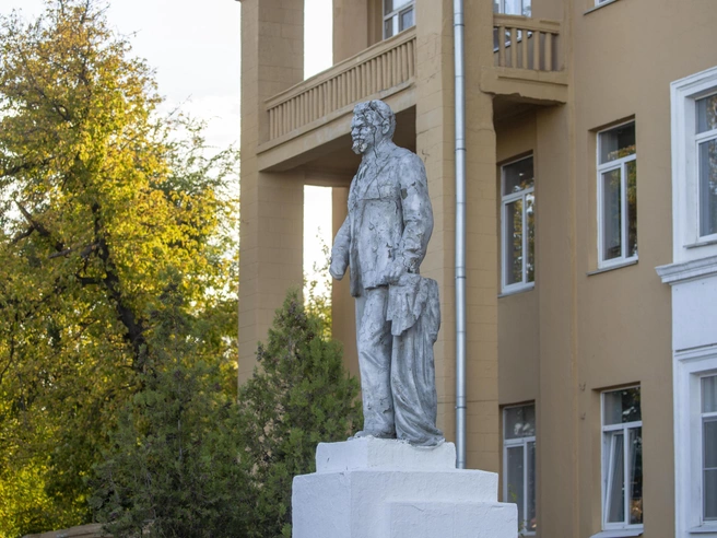 Администрация Волгограда объявила о демонтаже памятника Калинину | Источник: Константин Завриков / V1.RU