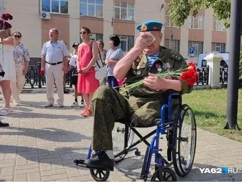 На эти встречи приходит как те, кто пережил многое | Источник: Кристина Мельникова / YA62.RU