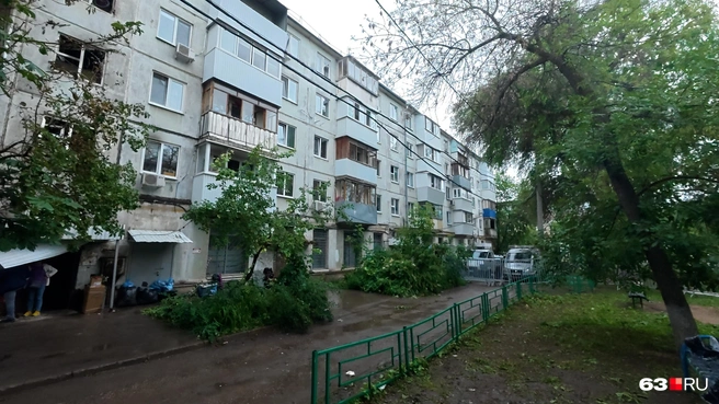 В доме 4 подъезда | Источник: Алексей Ногинский / 63.RU