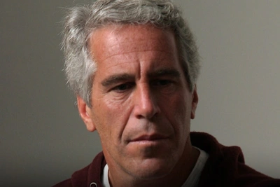 Эпштейн лишал лечения и использовал врачей против женщин