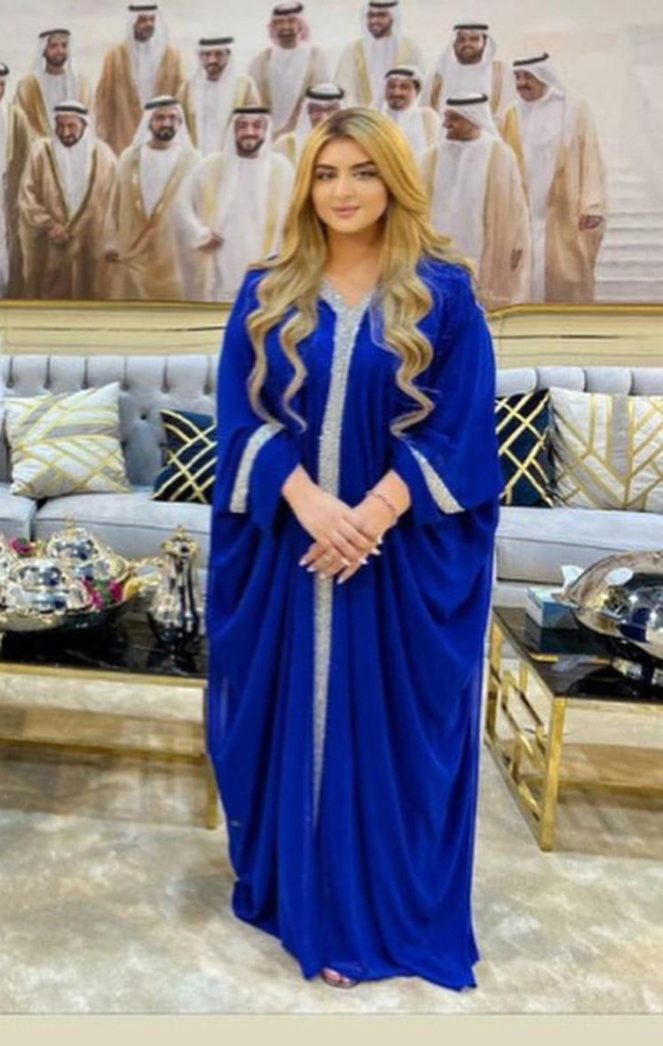 Шейха махра в купальнике