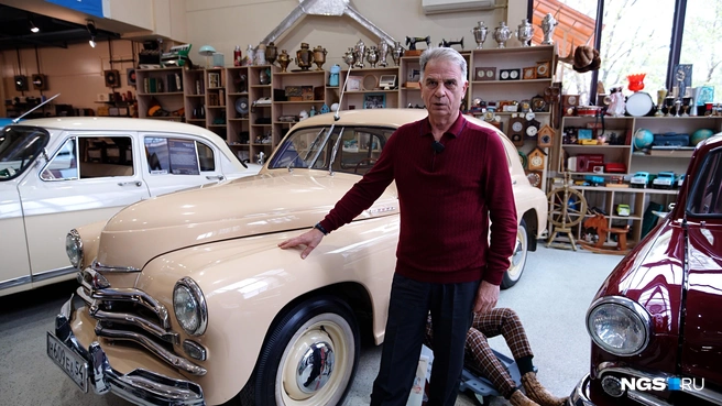 В коллекции музея «Ретро 54» есть «Победа», которую восстанавливали пять лет, сейчас она в почти идеальном состоянии и может ездить по городу | Источник: Антон Дигаев / NGS.RU
