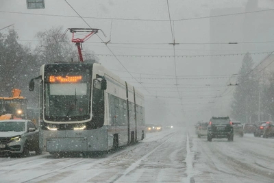 Уфу накрыла снежная буря: фоторепортаж с улиц