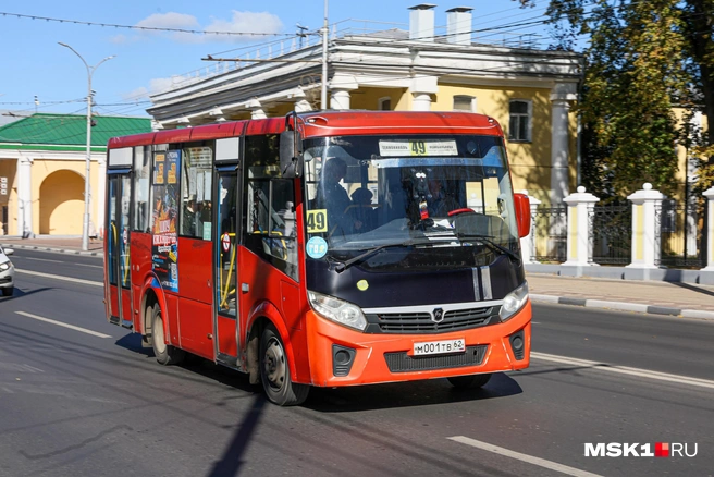 Негодование затронуло не только автобус № 49 | Источник: Артём Устюжанин / MSK1.RU