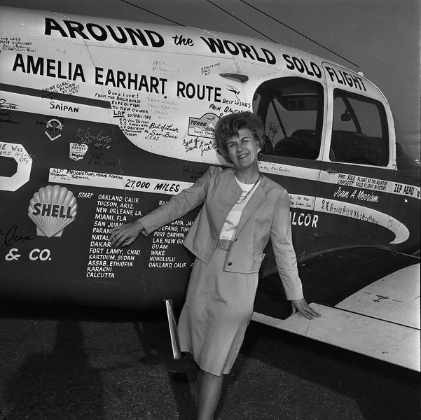 «Летающая домохозяйка»: как первая женщина-пилот, совершившая кругосветку, продолжает вдохновлять людей на свершения