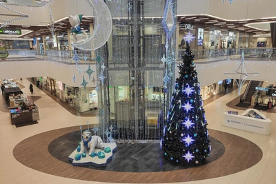 Новогодние украшения в торговых центрах Нижнего